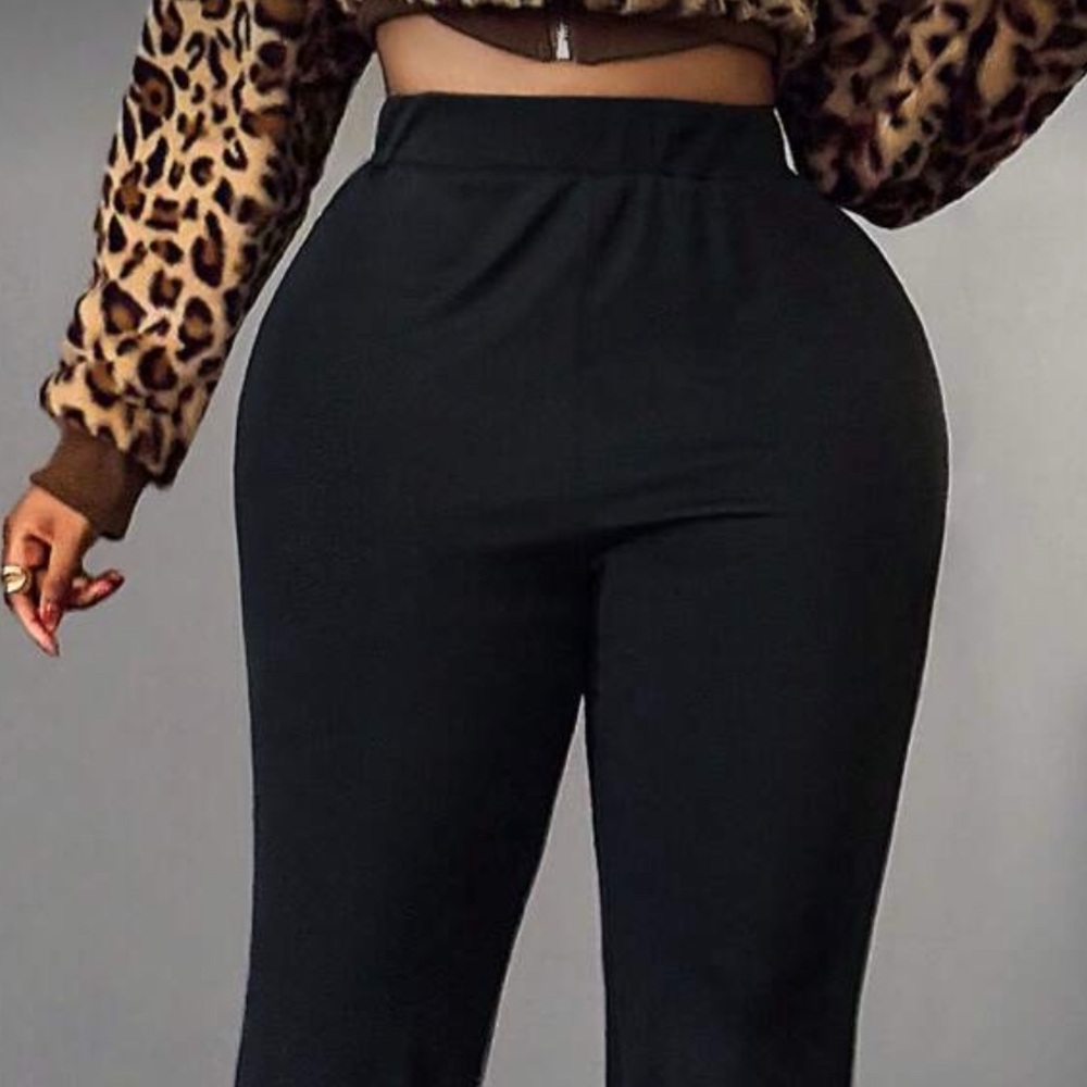 Stylish Black Flare Pants with Fur Trim - Picture 2 of 9